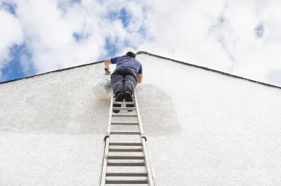 Peinture extérieure à la Chapelle-Huon — façades et ravalement